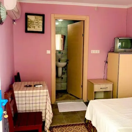 Ozdemir Hotel *