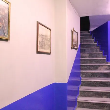 Ozdemir Hotel *